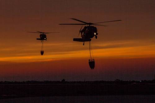 Helicópteros Black Hawk de la Guardia Nacional de California 