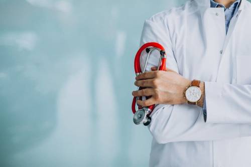 médico con bata