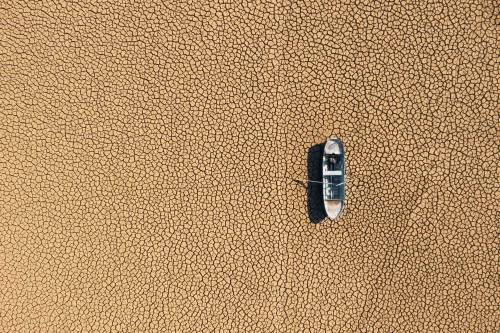 Imagen del suelo con grietas por la falta de agua