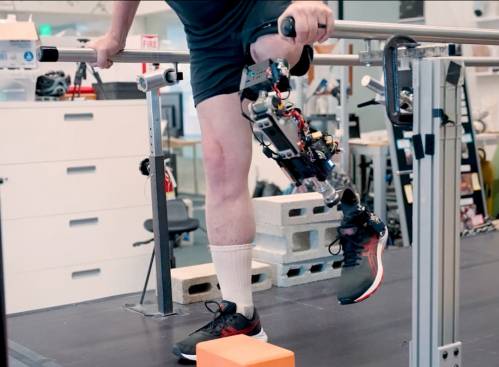 Una prueba de rendimiento para la prótesis osteointegrada