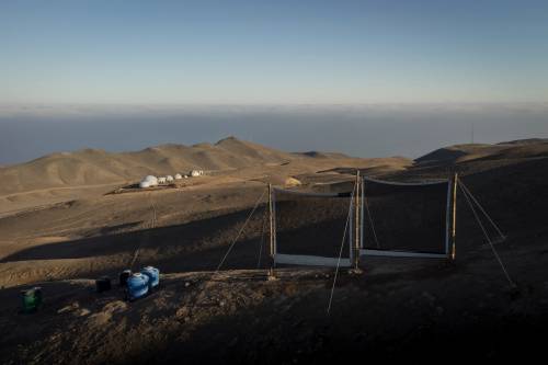 Panorámica de la Estación Atacama UC en el desierto de Atacama