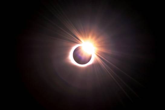Ministerio de Ciencia lanza visor web para observar el eclipse solar