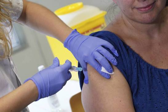 Vacuna contra la gripe: nueva protección contra infecciones bacterianas graves