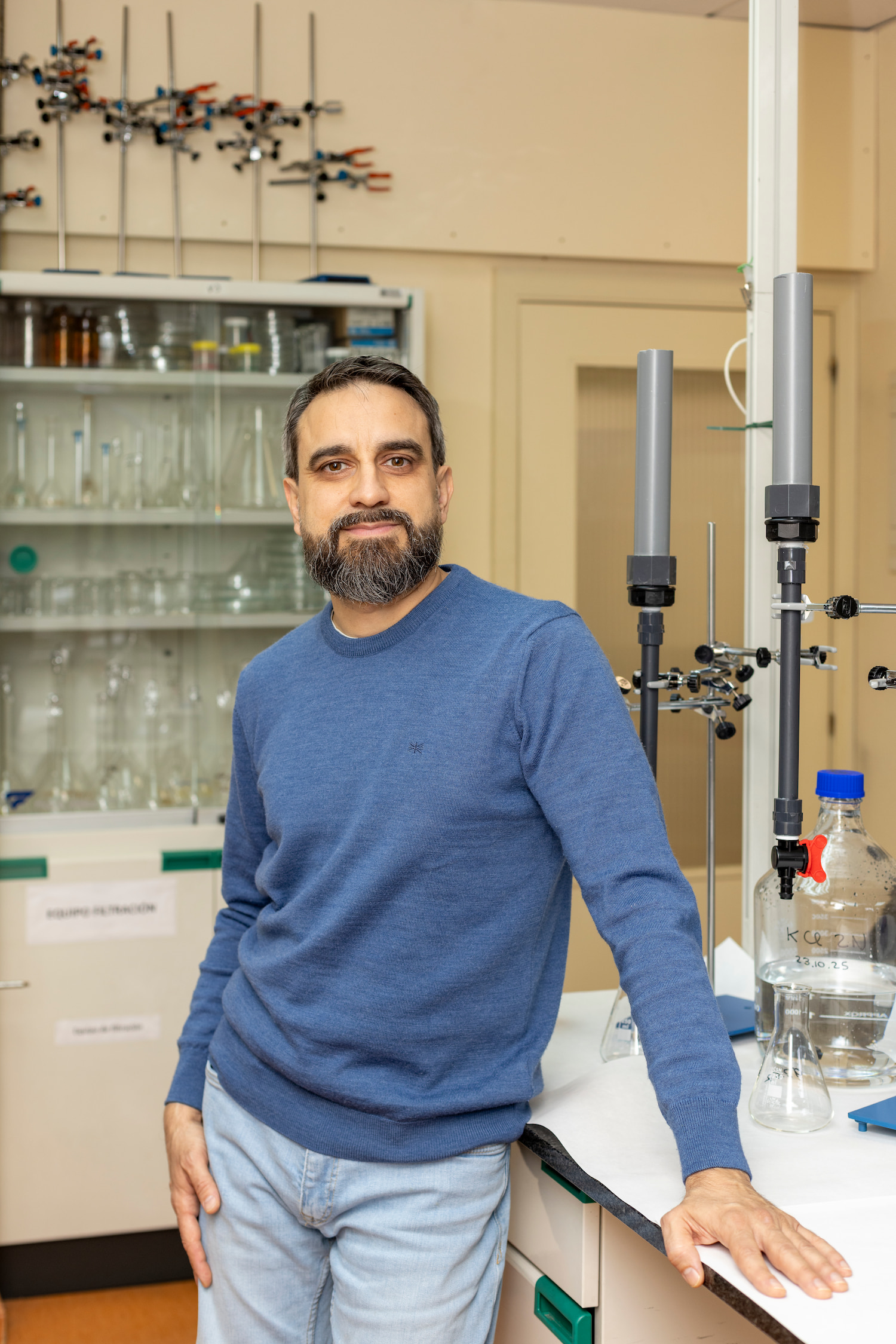 Héctor García Gómez en su laboratorio en el CIEMAT. / FECYT