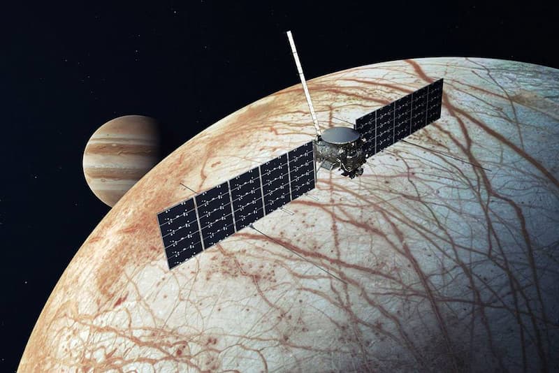 Ilustración de la misión Europa Clipper a la luna Europa de Júpiter. / NASA/JPL