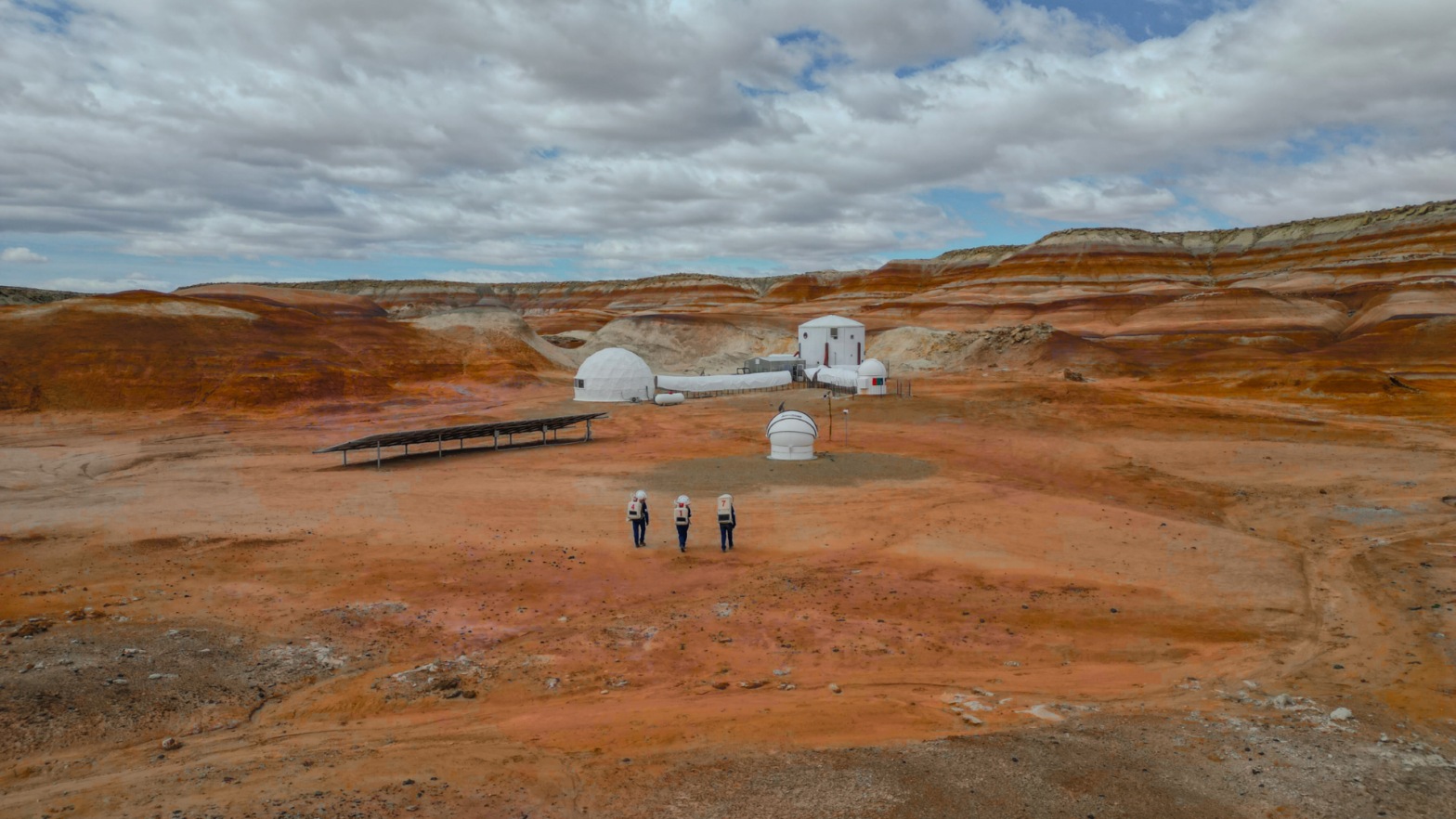Despega la segunda misión Hypatia: estudiarán como afectaría vivir en Marte al cuerpo de las mujeres	
