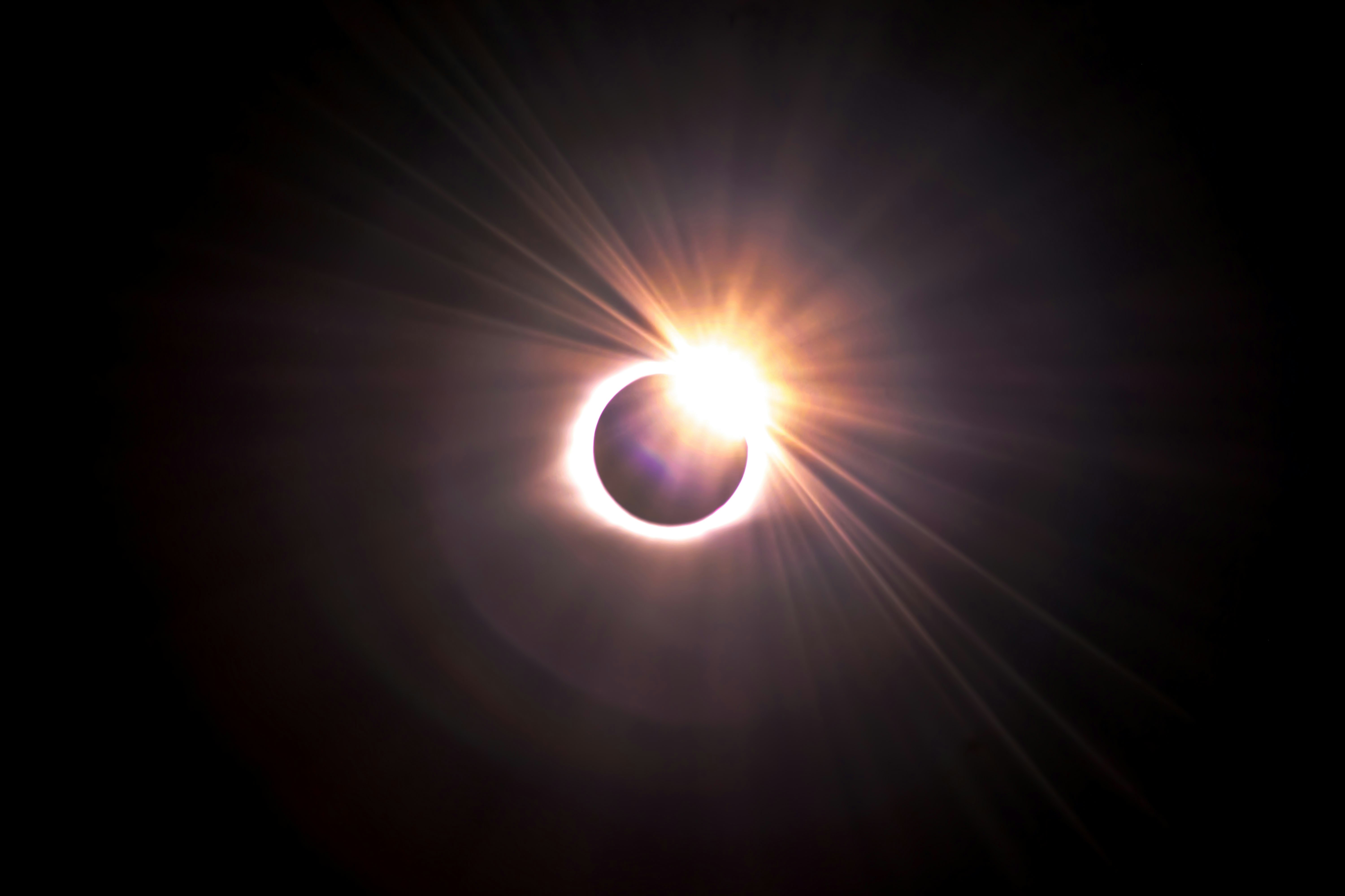 El Ministerio de Ciencia lanza un visor web para localizar y disfrutar del eclipse solar con seguridad
