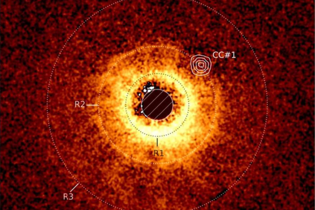 El telescopio James Webb capta por primera vez la imagen de un exoplaneta ligero