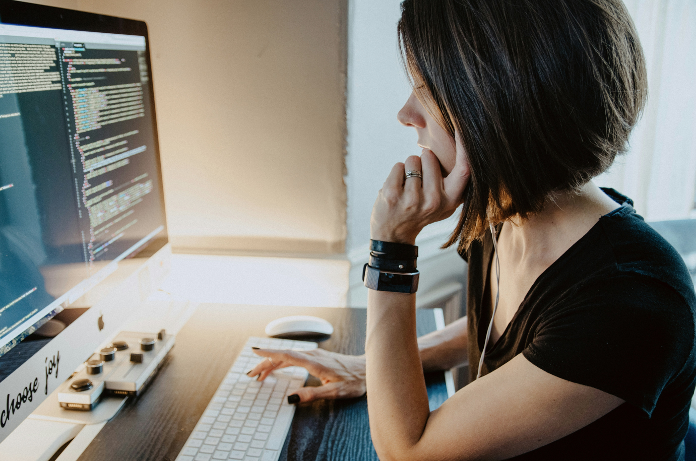 La presencia de mujeres en grados del sector digital ha experimentado un “retroceso sostenido” desde los años 80