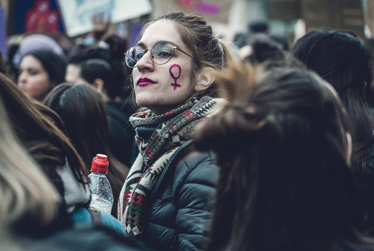 La violencia de género apenas ha disminuido en el mundo en los últimos veinte años, según la OMS