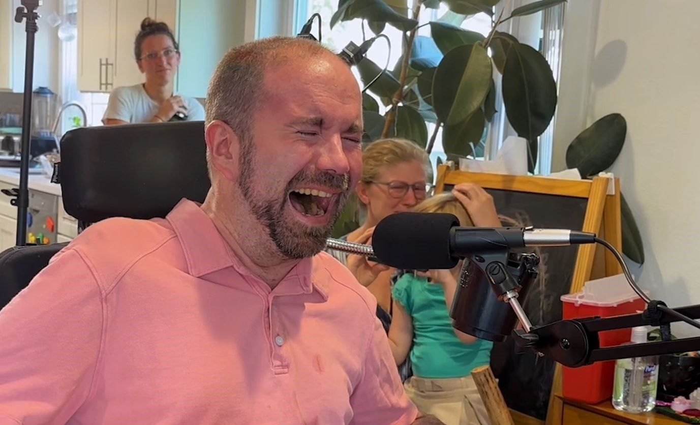 Un dispositivo cerebro-ordenador permite 'hablar' a un paciente con ELA