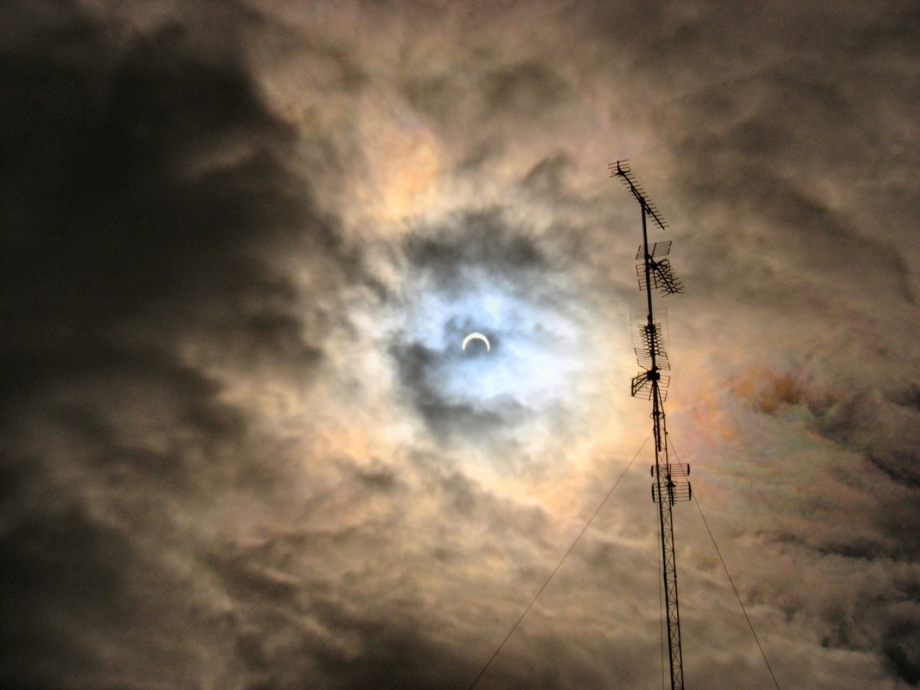 Así funcionan los eclipses solares: ¿por qué, cómo, cuándo, dónde?